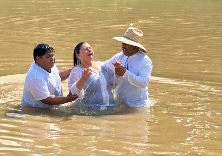 Bautizo en iglesia cristiana en Houston
